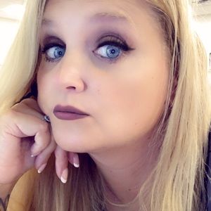 Meet your Posher, Molly